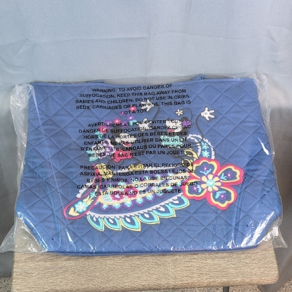 Vera Bradley Quilted Tote with Disney Embroidery Minnie & Mickey Collectable - Picture 14 of 14
